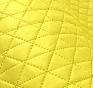 23mb OUTLET PUMI Pikowana Geometric 3cm ŻÓŁTA.  Tkanina odzieżowa Wierzchniowa na Kurtki Bezrękawniki Kamizelki Torebki Wodoodporna Materiał odzieżowy