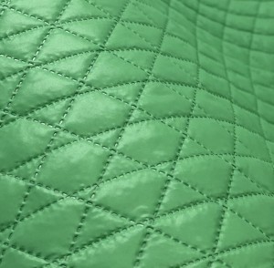 20mb OUTLET PUMI Pikowana Geometric 3cm ZIELONA.  Tkanina odzieżowa Wierzchniowa na Kurtki Bezrękawniki Kamizelki Torebki Wodoodporna Materiał odzieżowy