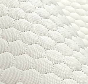 28mb OUTLET VELVET delikatny krem pikowany w Plastry miodu. Tkanina wyściółkowa Minky Plusz Materiał wyściółkowy